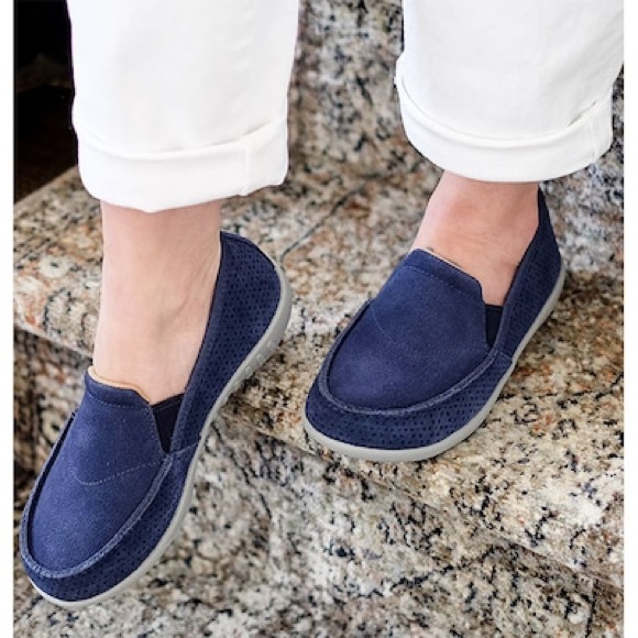 Revitalign Siesta Burst Slip-on Shoes size 7.5B - Picture 1 of 15